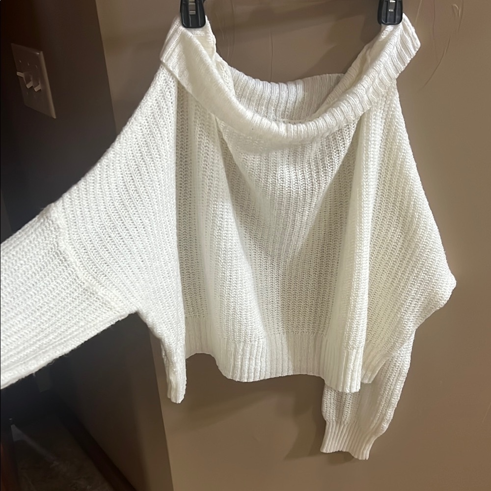 Exlura Ivory Chunky Knit Sweater